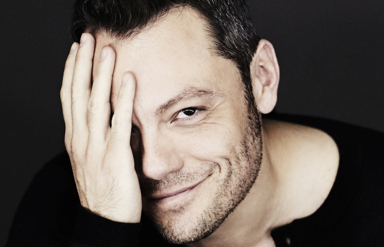 Promotional photograph of Tiziano Ferro.