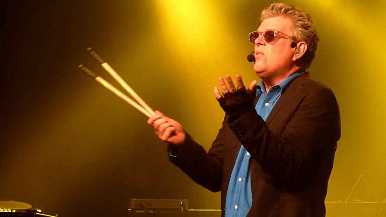 Fotografía promocional de Tom Bailey