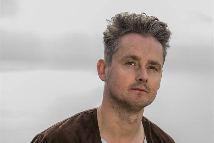 Fotografia promozionale di Tom Chaplin.