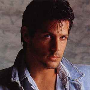 Fotografía promocional de Tom Hooker