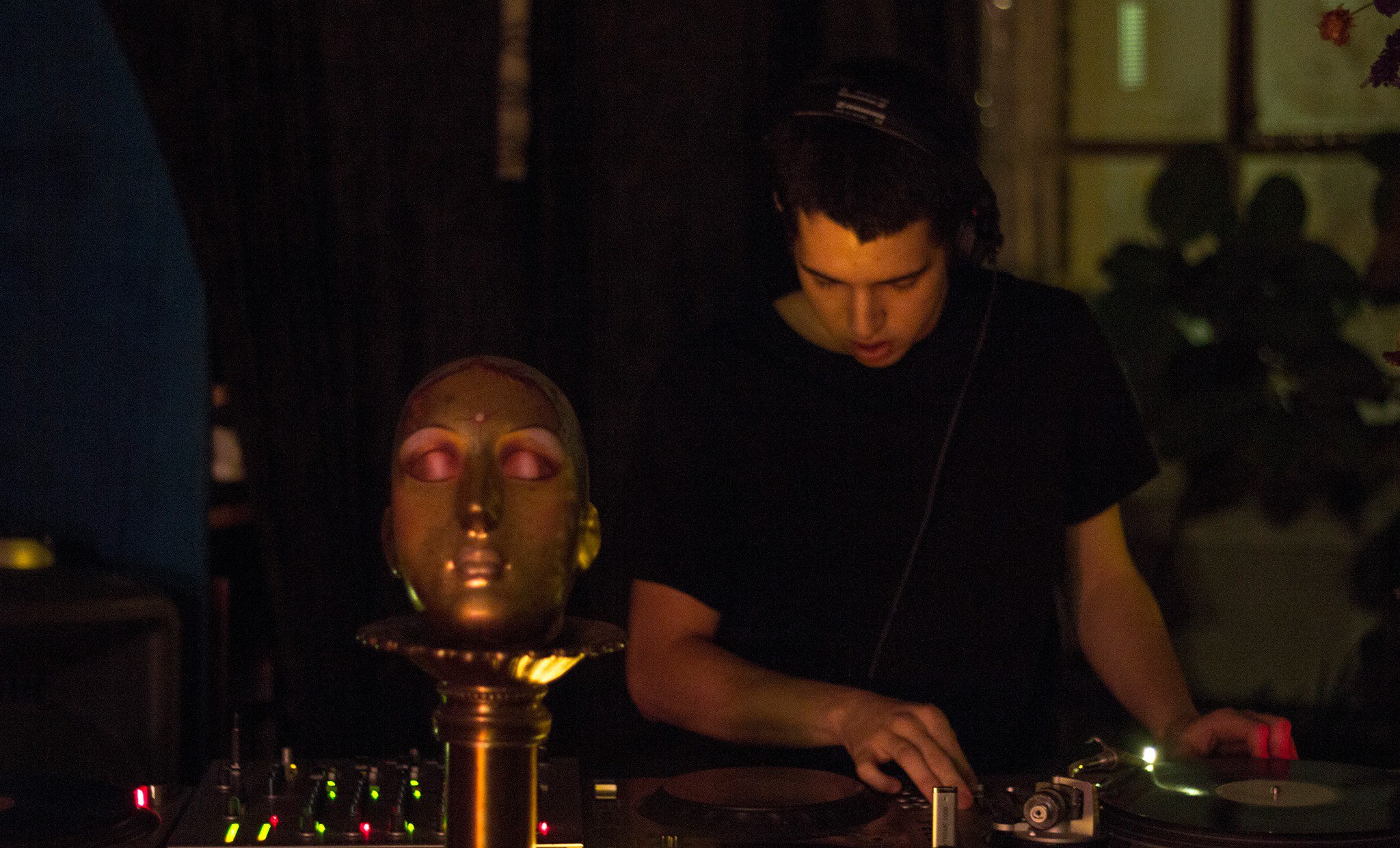 Fotografía promocional de Tomas Station