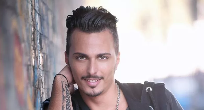 Fotografia promozionale di Tony Colombo.