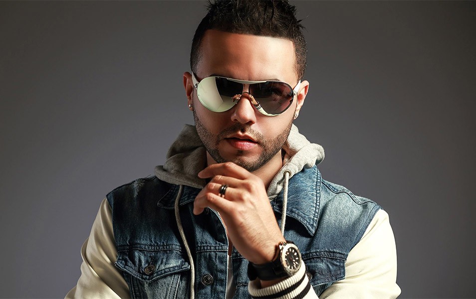 Promotional photograph of Tony Dize.