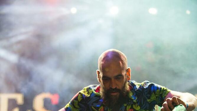 Fotografía promocional de Tony Moreno