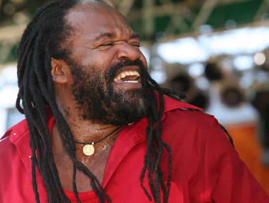 Fotografía promocional de Tony Rebel