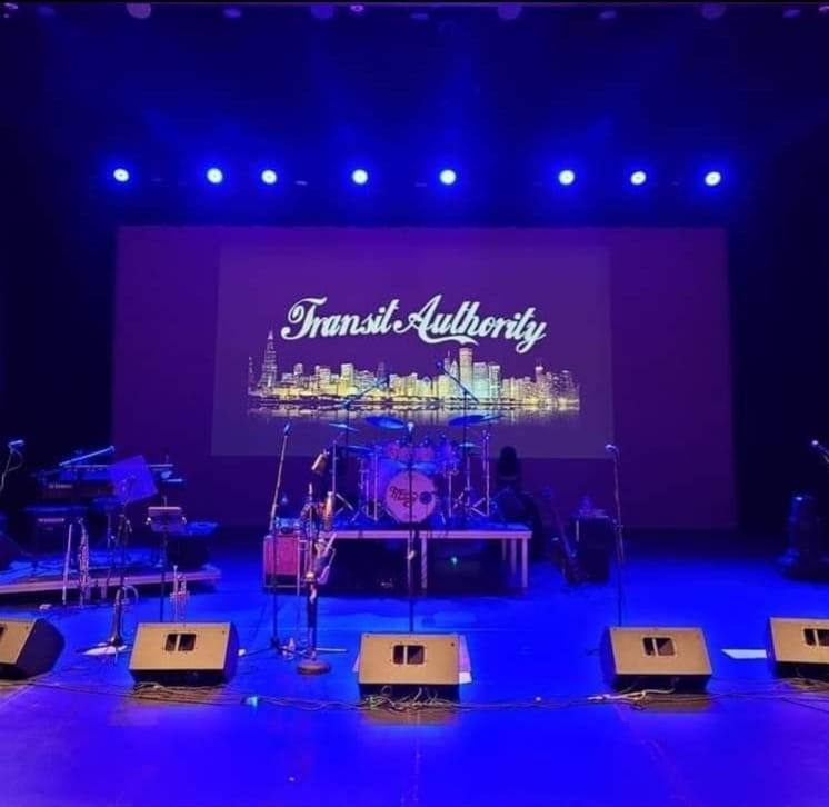Fotografía promocional de Transit Authority