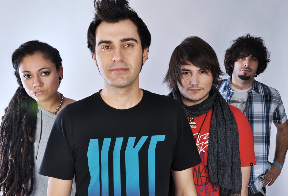 Fotografía promocional de trestrece