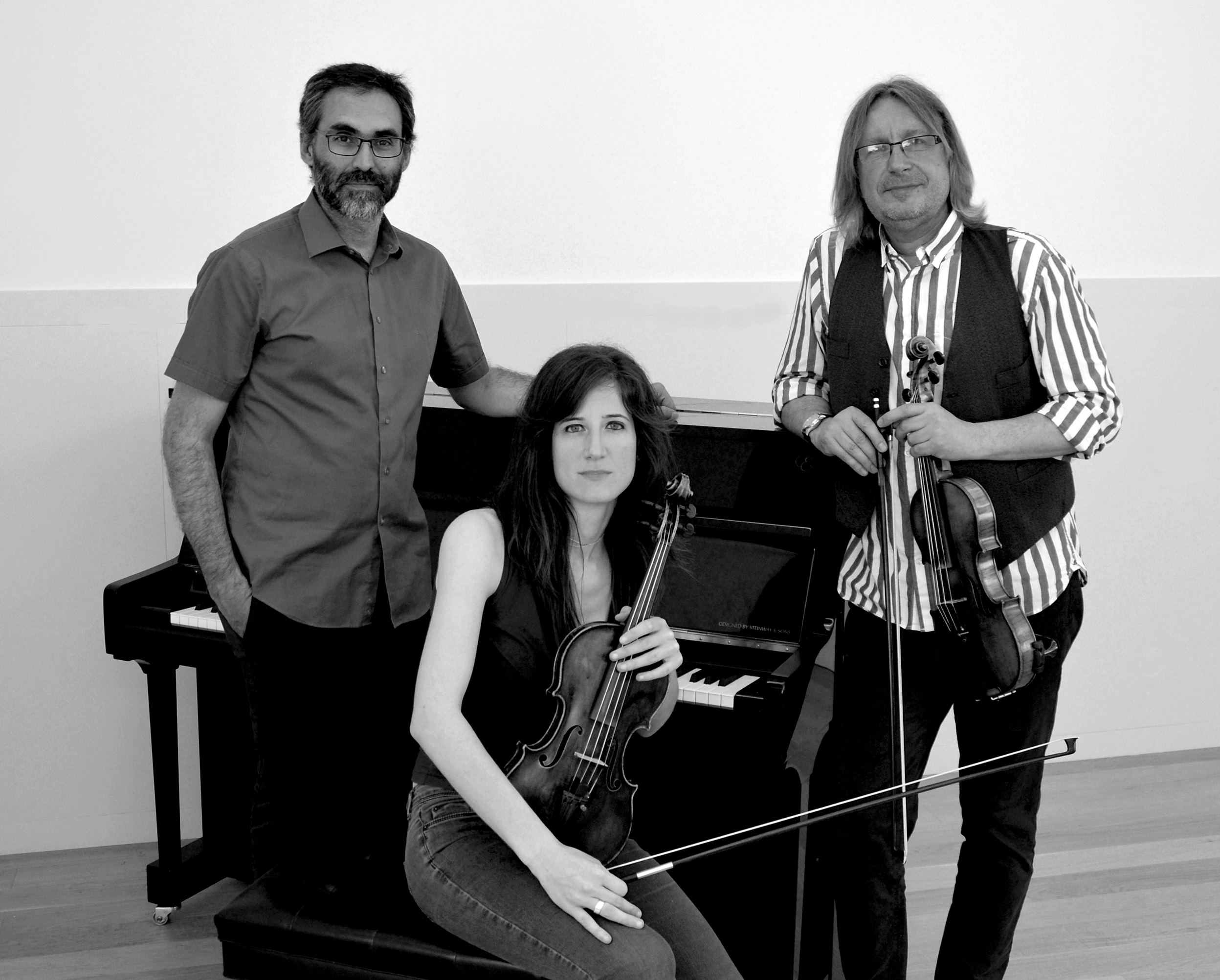 Fotografia promocional de Trio Kafka.