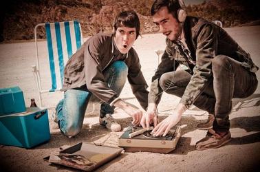 Fotografia promocional de Twin Djs.