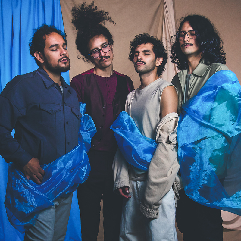 Fotografía promocional de URSS Bajo el Árbol