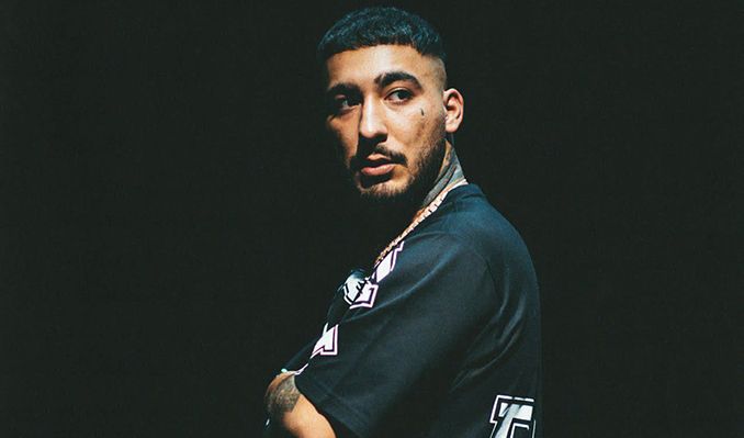 Fotografía promocional de Uzi