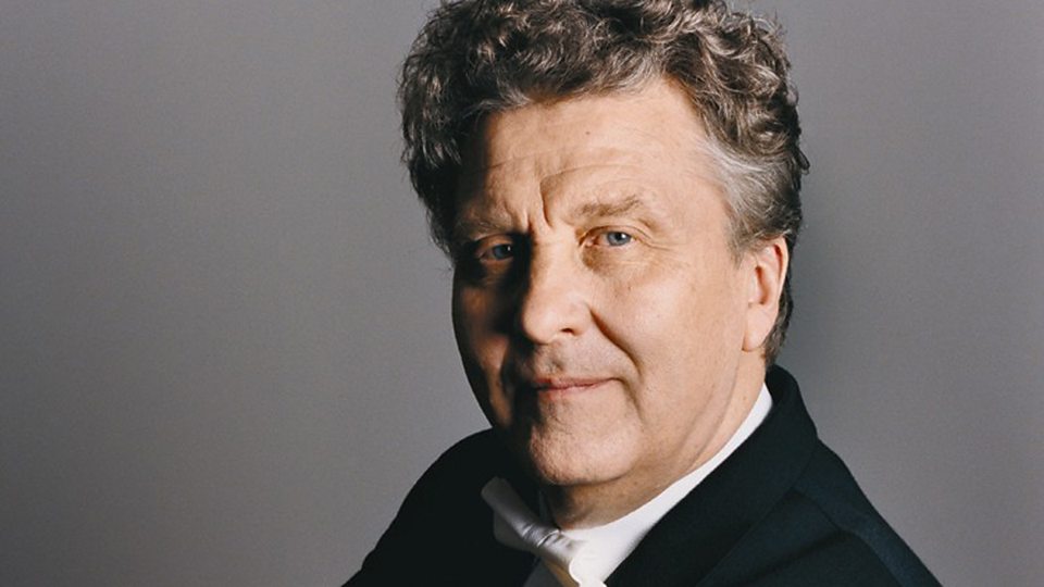 Fotografia promocional de Vassily Sinaisky.