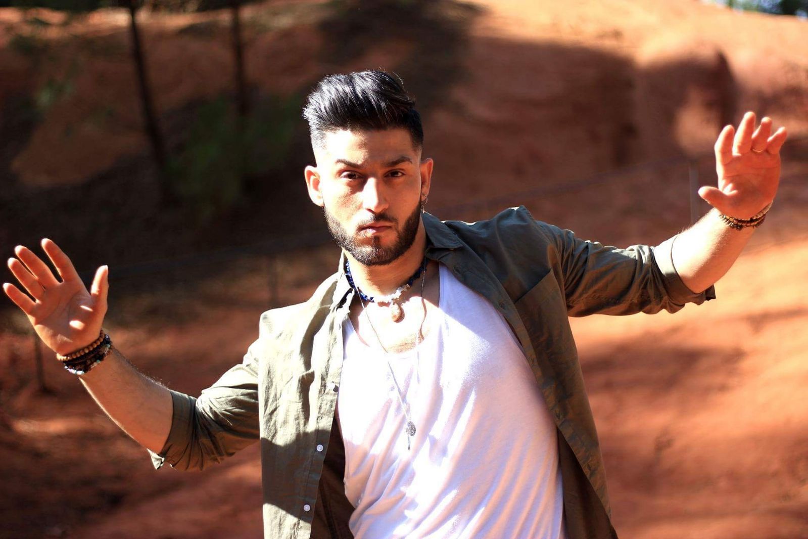 Fotografía promocional de Vincent Loukas