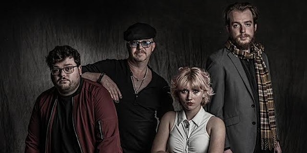 Fotografia promocional de Voltaire's Ghost.