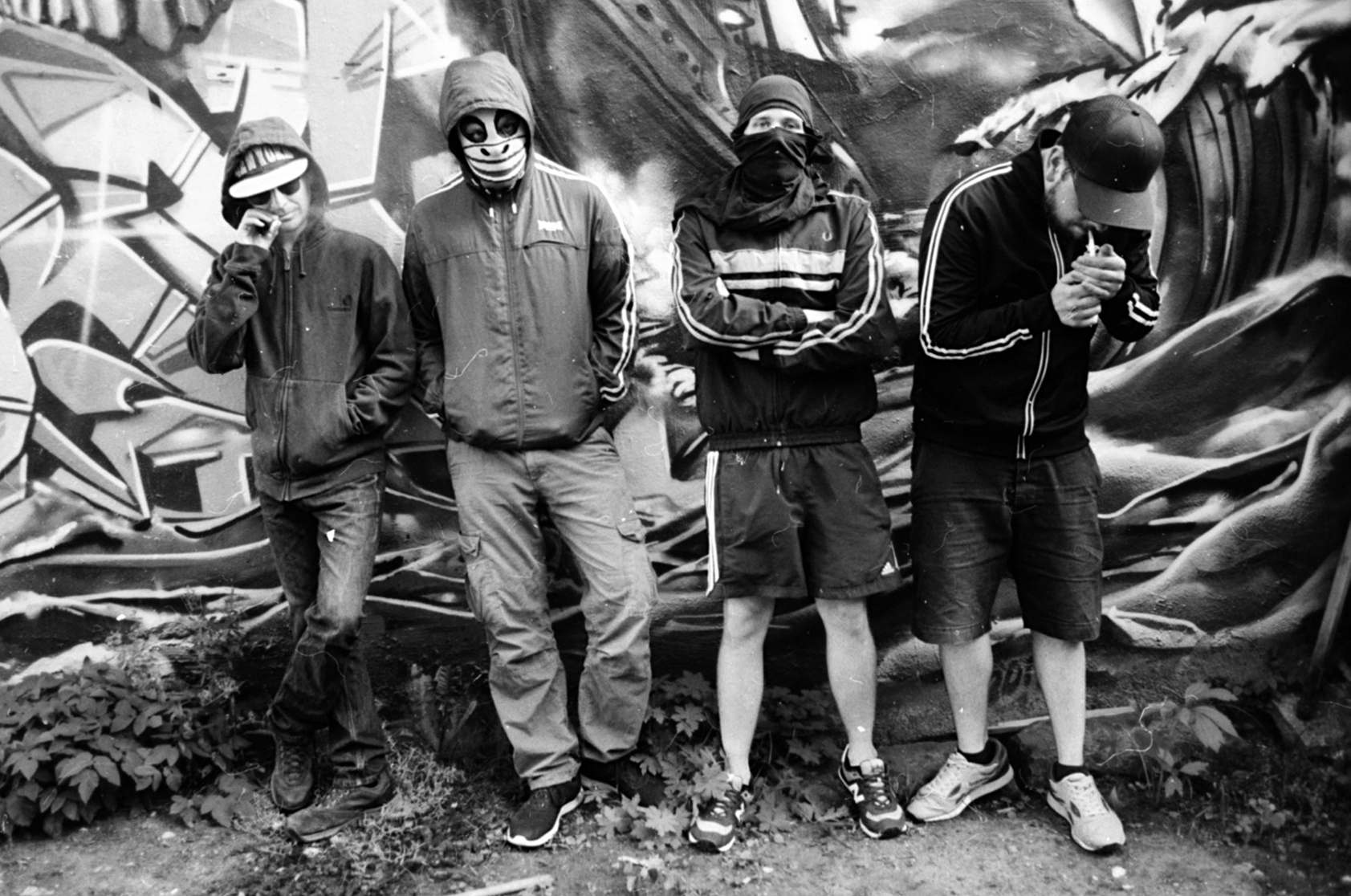 Promofoto von Waving the Guns.