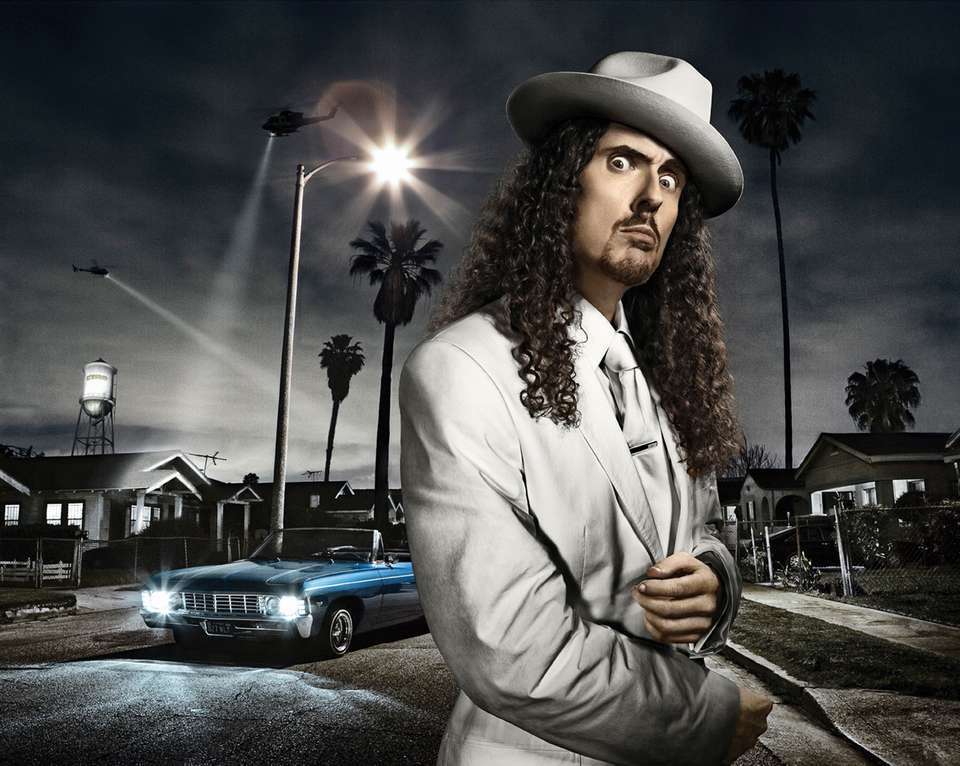 Fotografia promocional de "Weird Al" Yankovic.