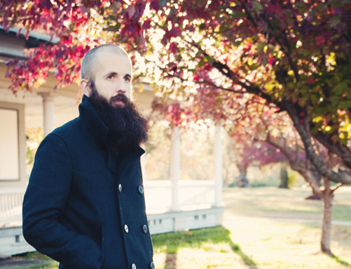 Fotografia promocional de William Fitzsimmons.