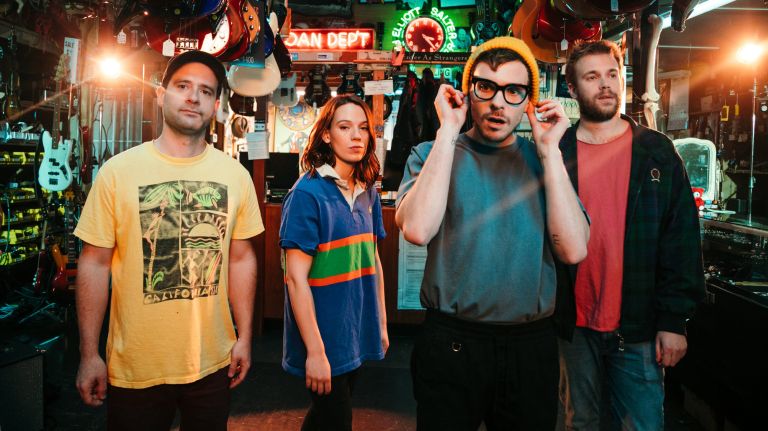 Fotografía promocional de Winnetka Bowling League