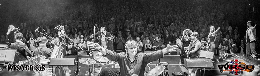 Promofoto von Concierto de World Rock Symphony Orchestra en Cataratas del Niágara.