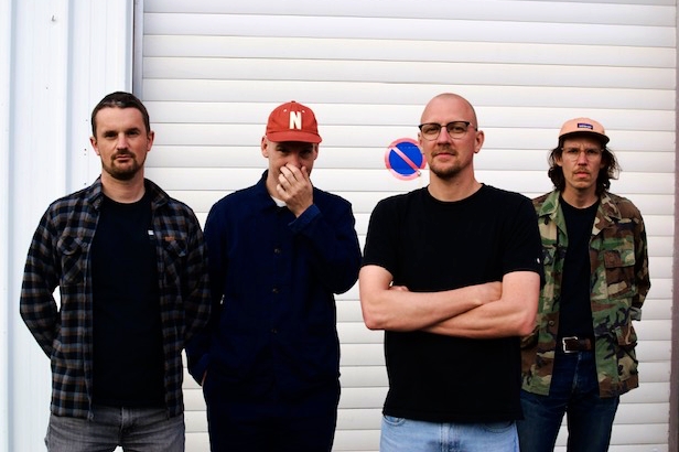 Fotografía promocional de Wrong Man