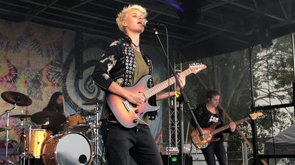 Yasi Hofer & Band en Bonn