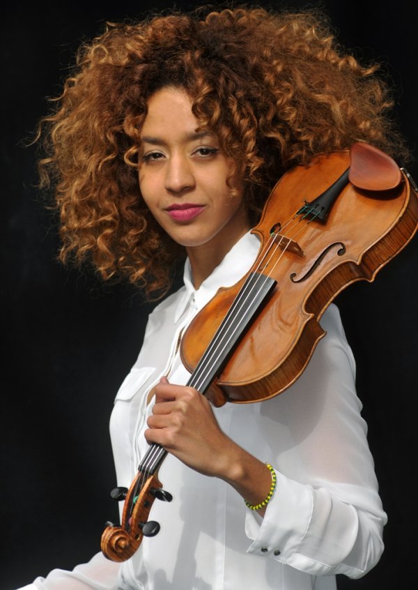 Fotografía promocional de Yilian Cañizares