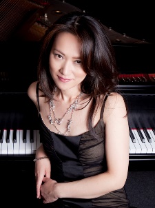 Promotional photograph of Concierto de Yoko Miwa en Cambridge.