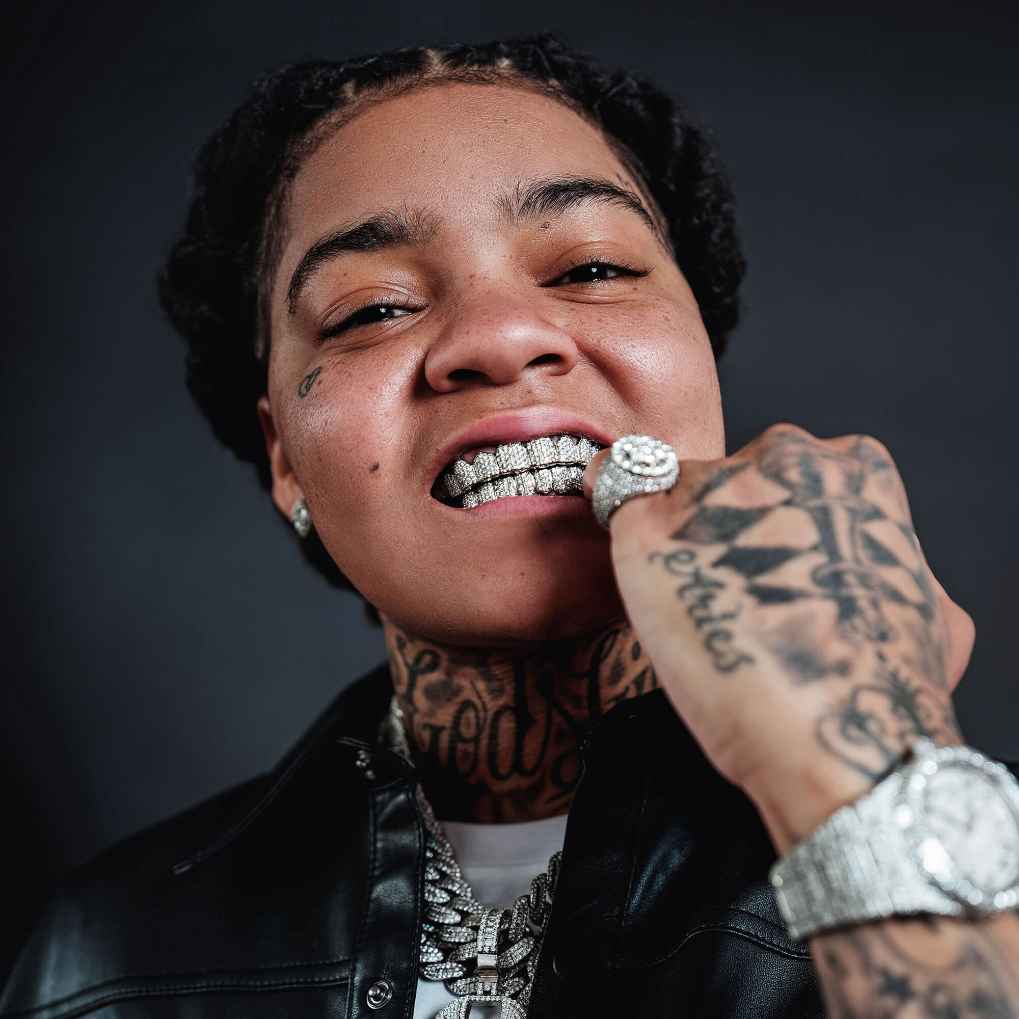 Fotografía promocional de Young M.A.