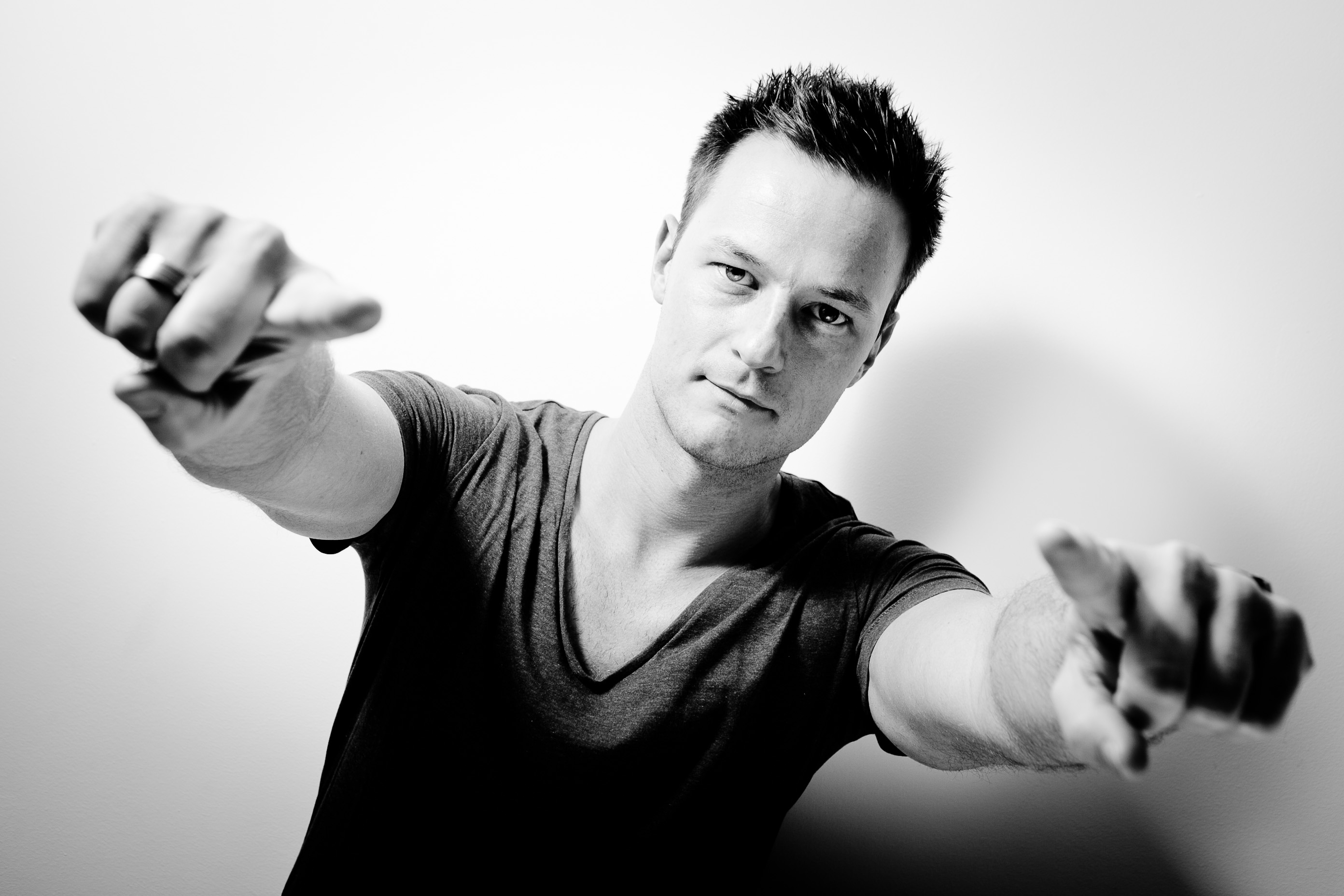 Fotografía promocional de Yves V