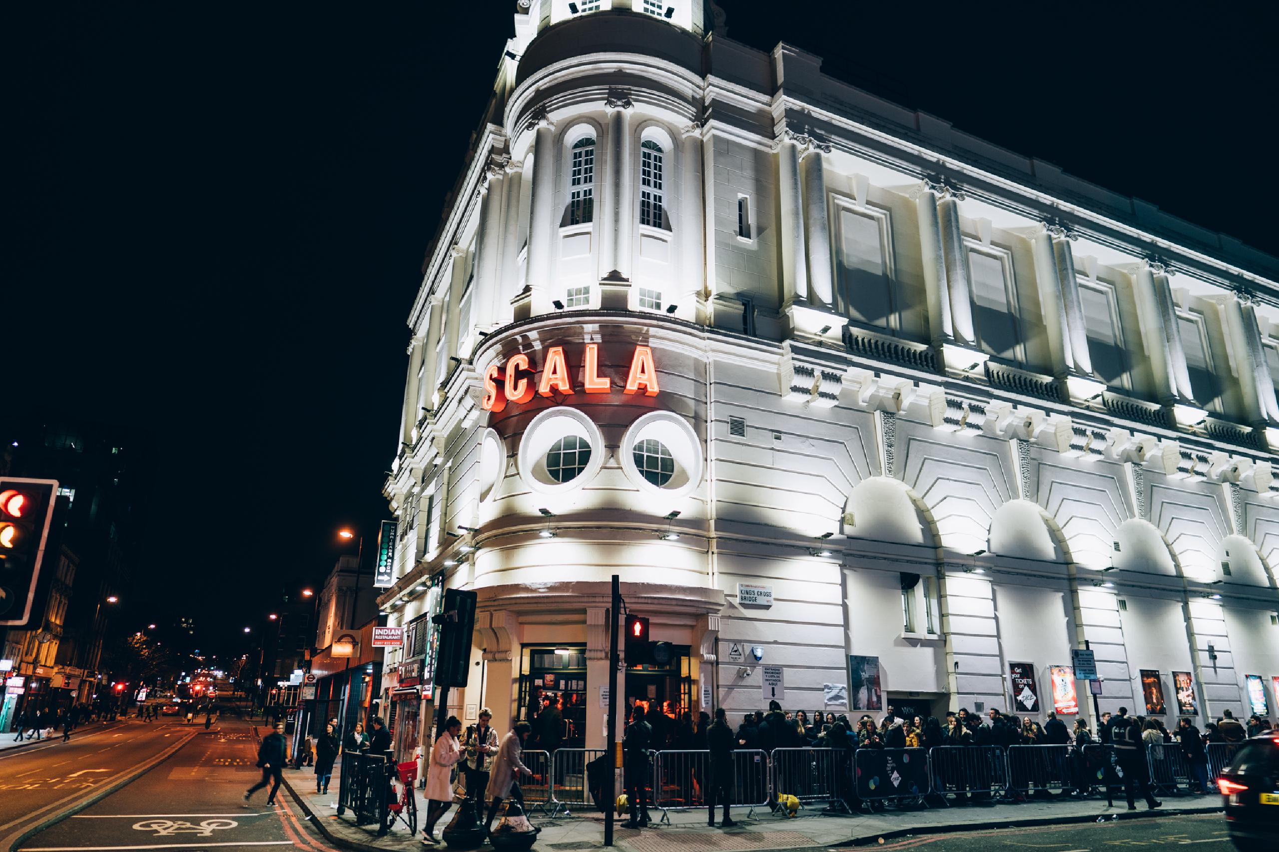 Somos la fiesta para españoles más gamberra, divertida y multitudinaria de Londres con tres salas con ambientes musicales distintos bajo un mismo techo, animación, cañones de confeti, temazos españoles e internacionales y horario de cierre hasta las 6 am de la mañana. Cada mes, en el Club londinense Scala. ¡Ven a comprobar por qué somos la fiesta número uno en Londres!

Web: http://bit.ly/MegaSpanishParty
Facebook: http://bit.ly/FacebookMSP
Instagram: http://bit.ly/InstaMSP