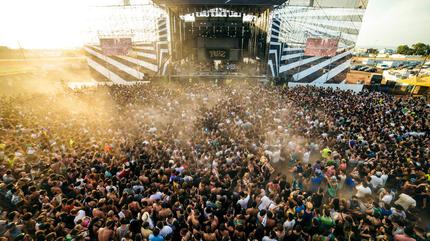 Escenario Hawkers Arenal sound