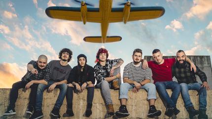 Cartel Entretiempo en Copérnico