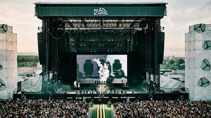 Foto de Rosalia en concierto en Mad Cool