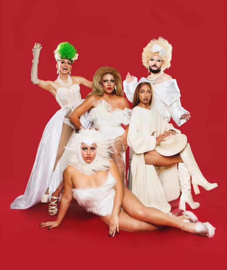 Fotografía promocional de Casa Drag Latina - Las Mil y Una Shakiras