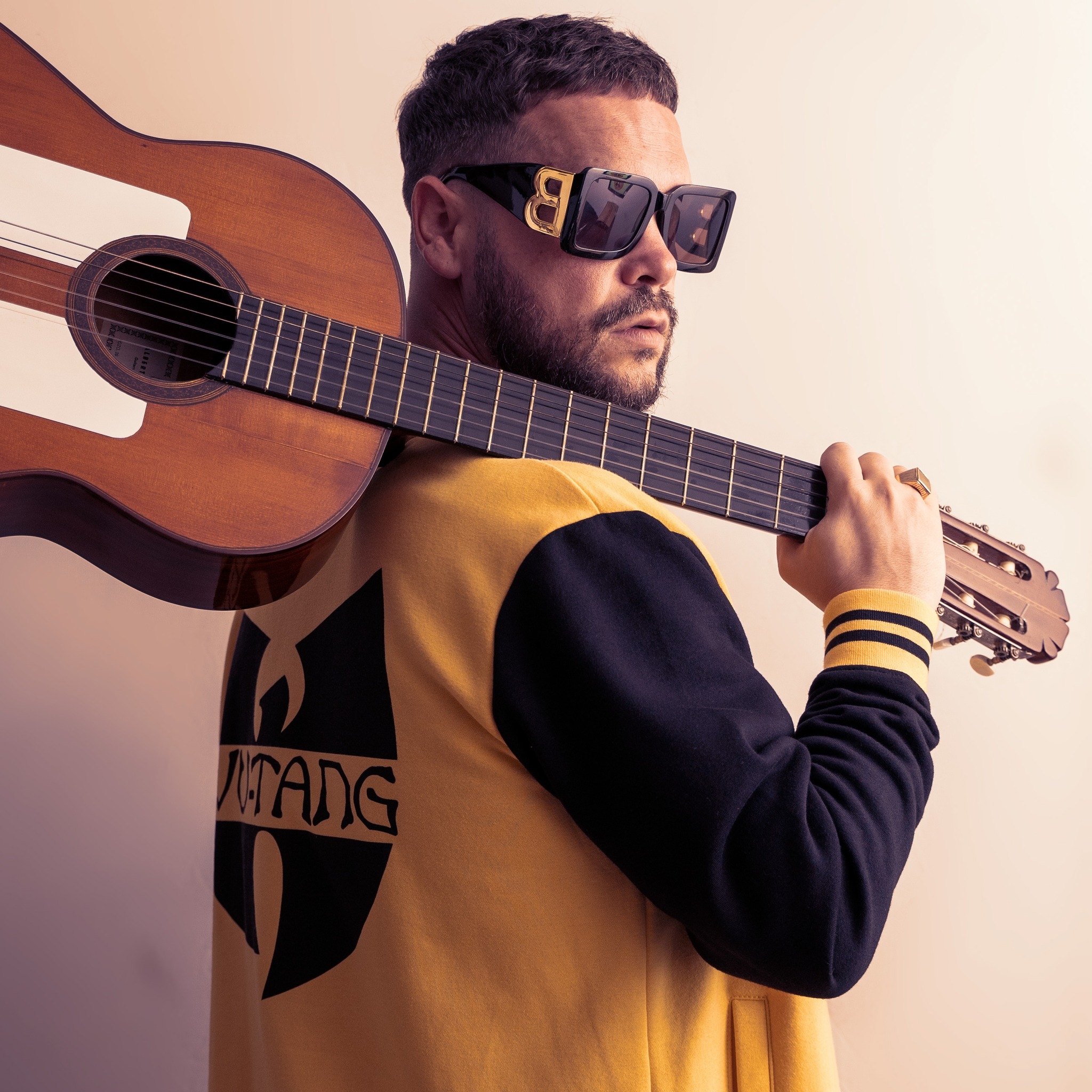 Fotografía promocional de Chukky en Malandar