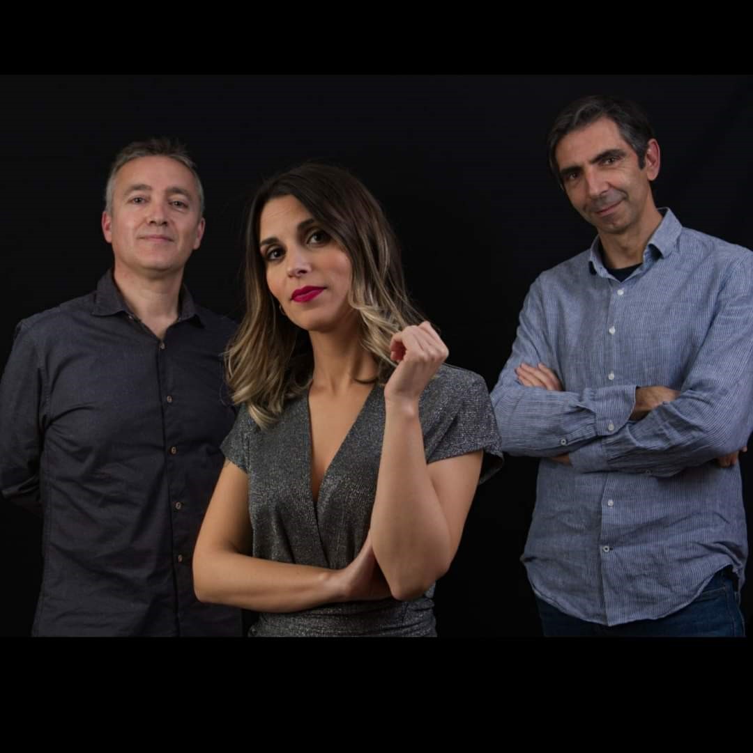 Promotional photograph of Vulnerables + Juan Gallardo en Sevilla.
