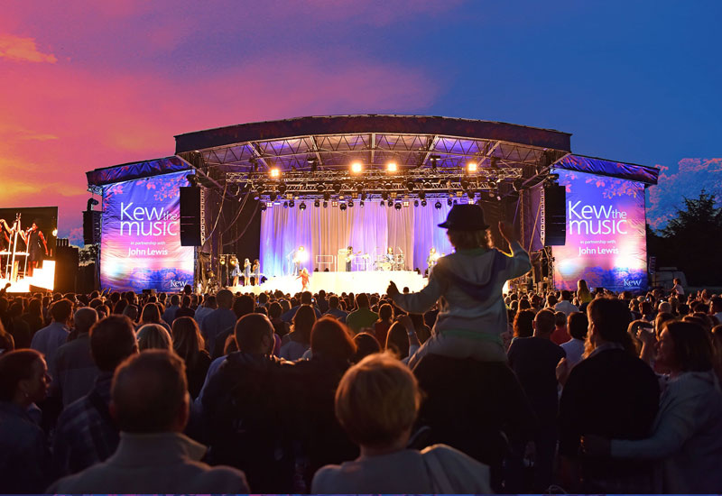 Promofoto von Concierto de James Blunt + James Morrison + Bananarama en Londres.