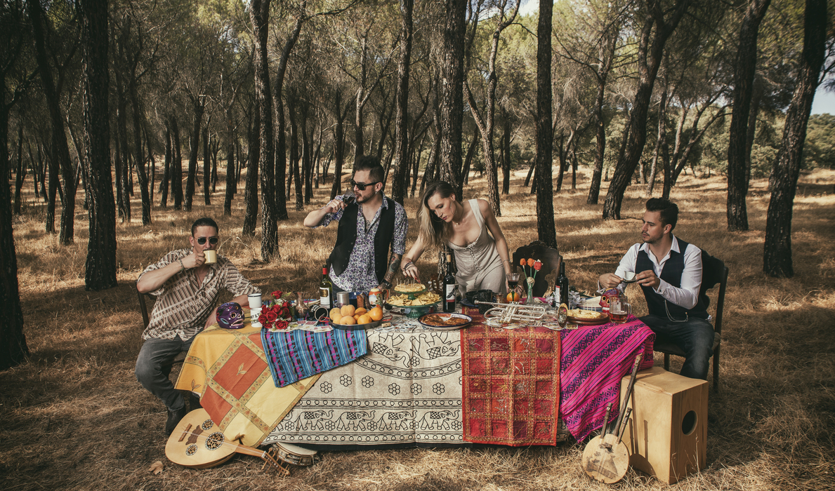 Fotografía promocional de Concierto de Jenny and The Mexicats en Zaragoza