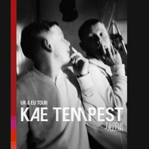Promofoto von Concierto de Kae Tempest en Hamburgo.