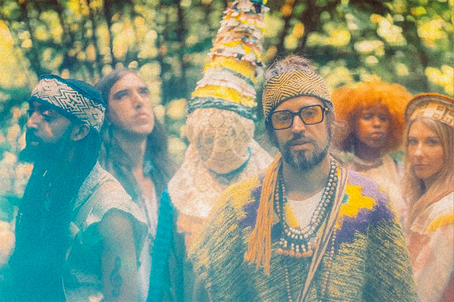 Fotografia promocional de CRYSTAL FIGHTERS en Burgos.