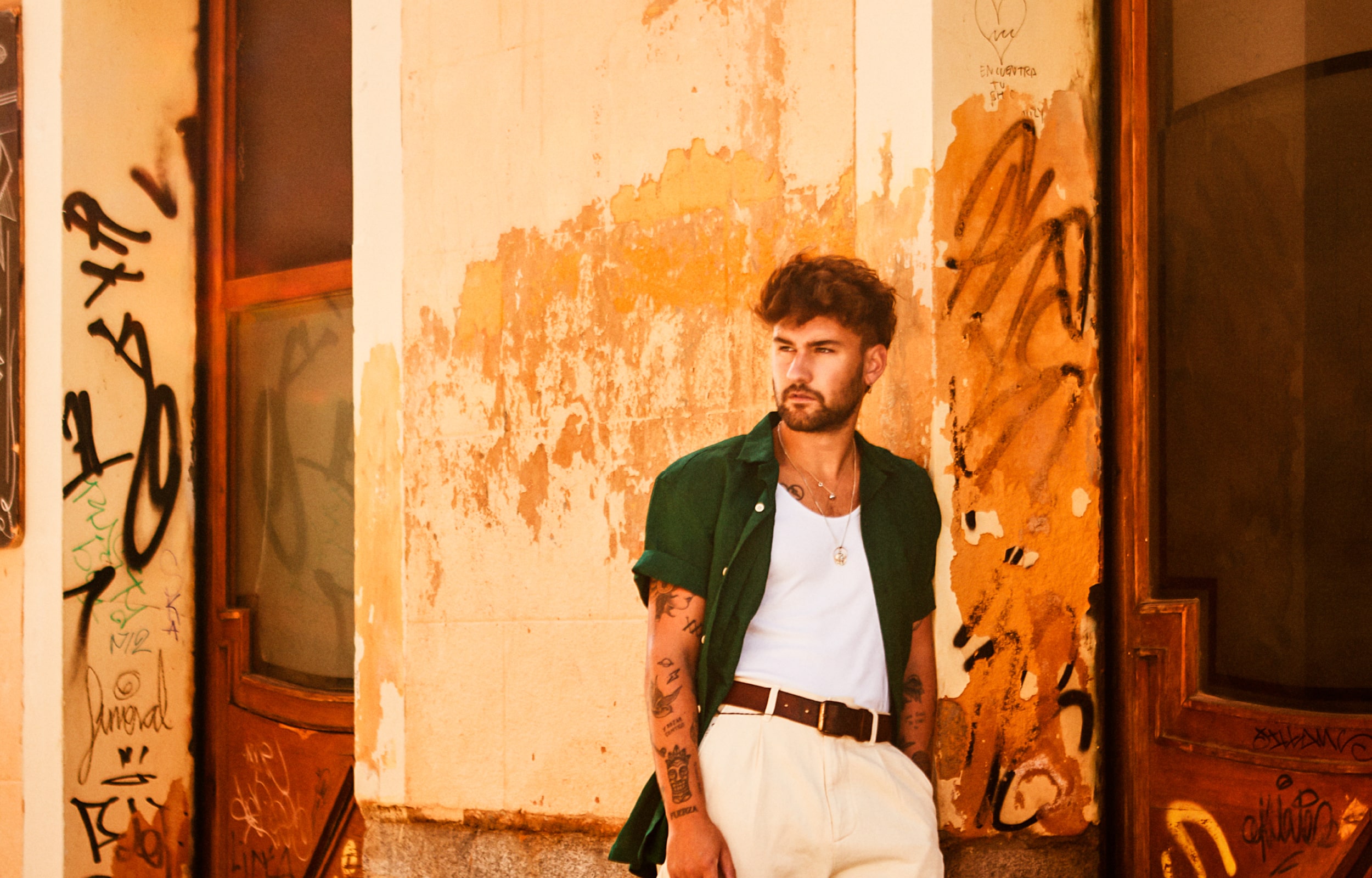 Fotografía promocional de Dani Fernández en Santiago de Compostela
