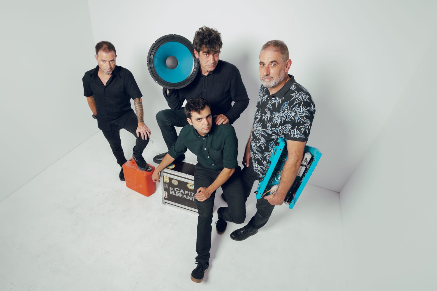 Fotografía promocional de El Capitán Elefante Gira Asuntos Exteriores Bilbao