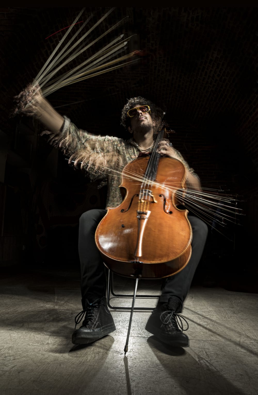 Fotografía promocional de El Chelista en concierto