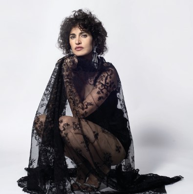 Fotografía promocional de Elena Gadel en Llançà | Nits de Tramuntana