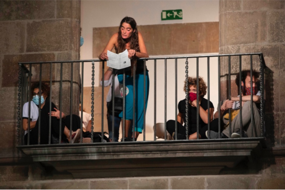 Fotografía promocional de ESCENICA "DESNONISSEA" en el Contenedor Cultural