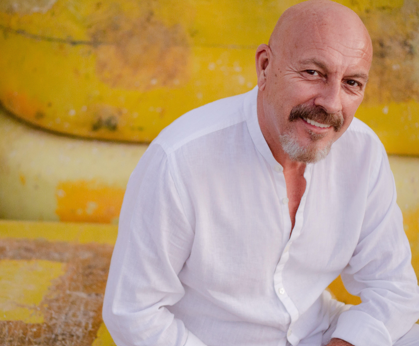 Fotografía promocional de Javier Ruibal - Pensión Triana. 30 Aniversario