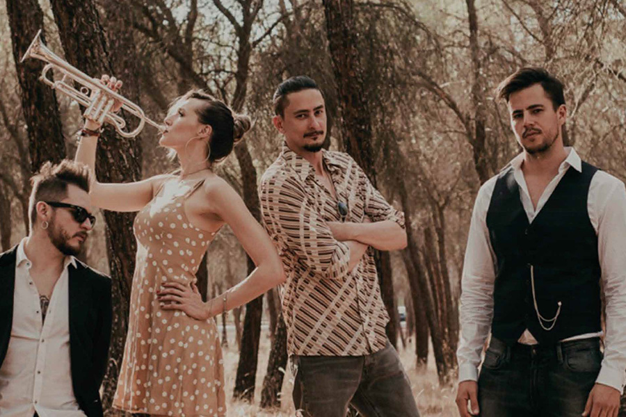 Fotografía promocional de Jenny and The Mexicats en Vigo - “Directos Vibra Mahou”