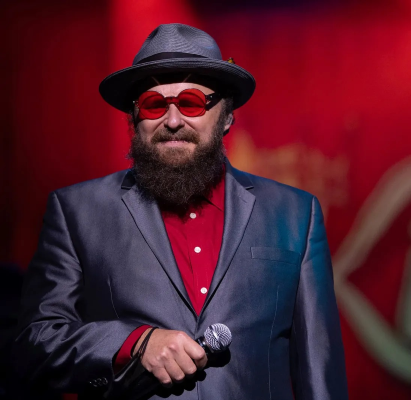 Fotografía promocional de John Németh en Madrid