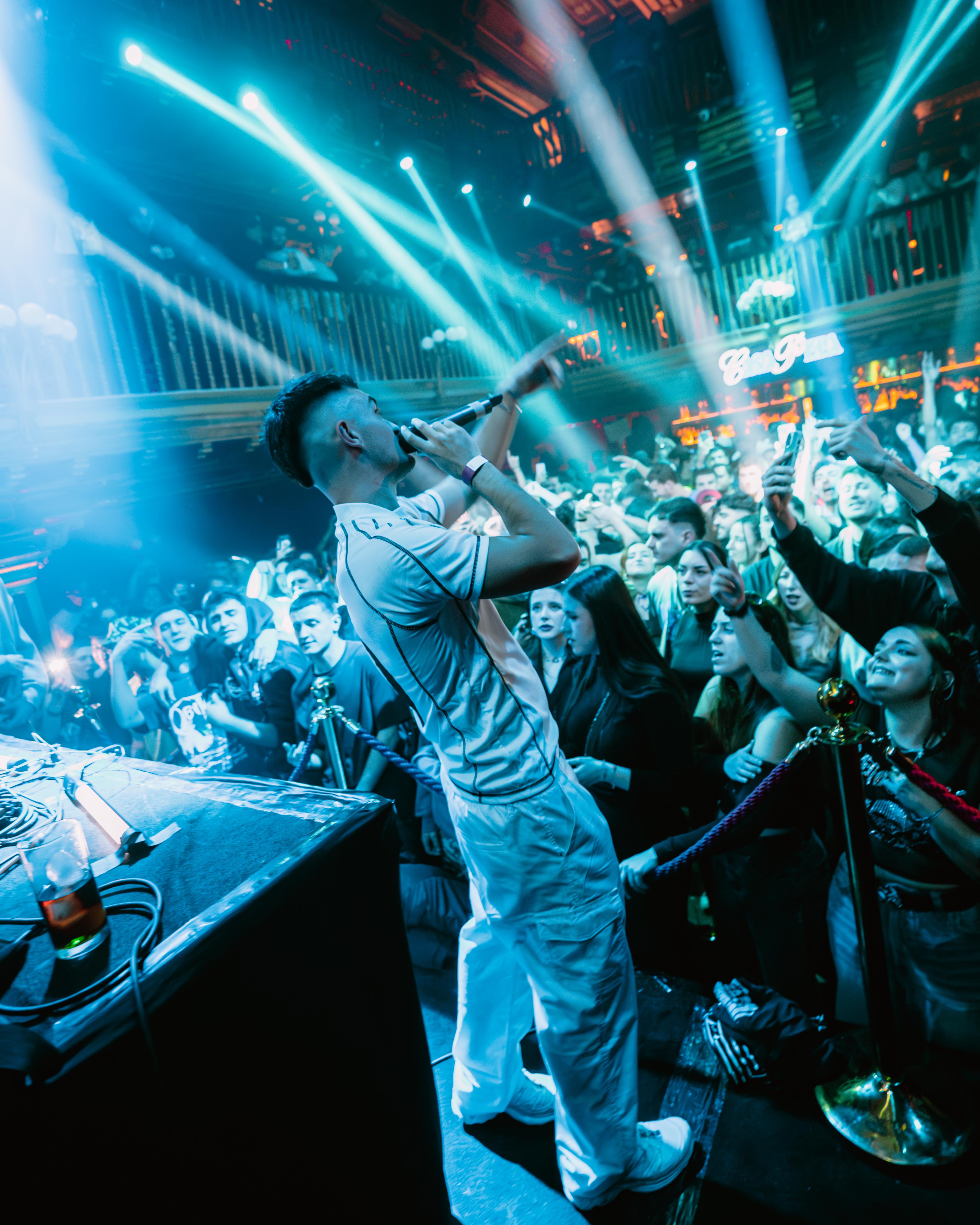 Fotografía promocional de John Pollôn en Valladolid el 20 de marzo