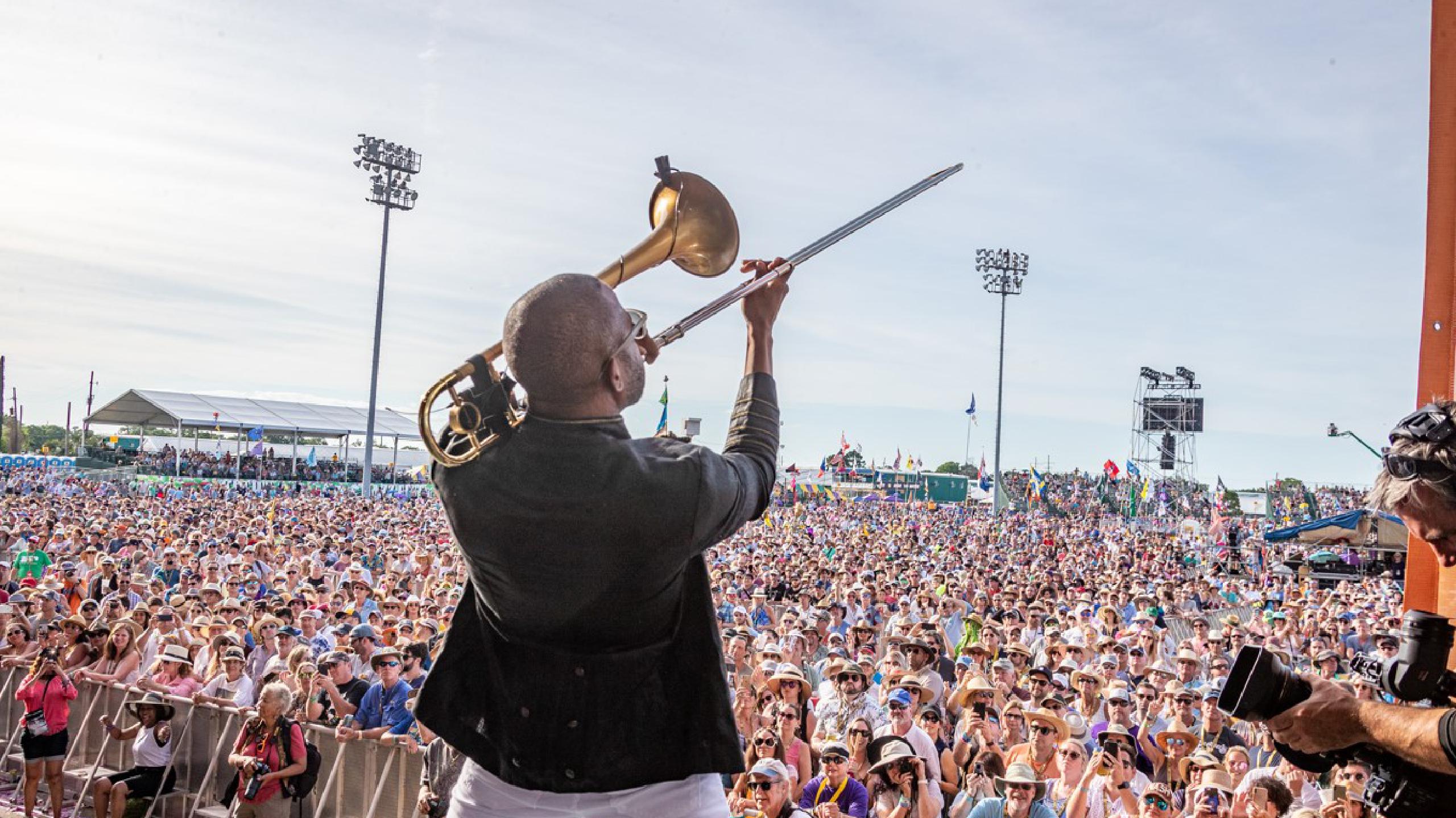 Джазовый фестиваль. New Orleans Jazz & Heritage Festival. Джазовый фестиваль в новом Орлеане New Orleans Jazz and Heritage Festival. Фестиваль джаза (Jazz in the Gardens). Джаз фестиваль Нью Орлеан иллюстрации.